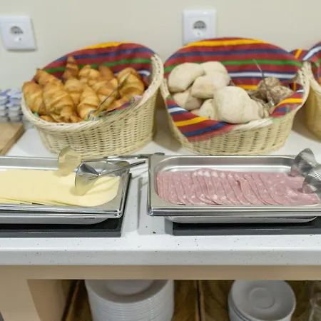 Zarco B&B Bed & Breakfast 3*